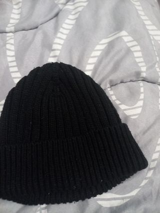 Gorro negro tejido