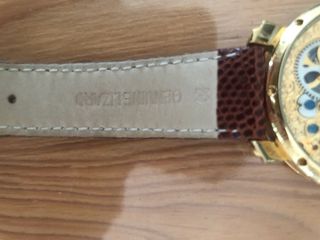 Reloj Akribos XXIV Mecánico Piel Dorado