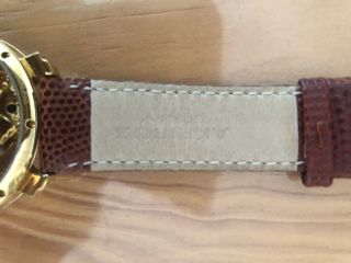 Reloj Akribos XXIV Mecánico Piel Dorado