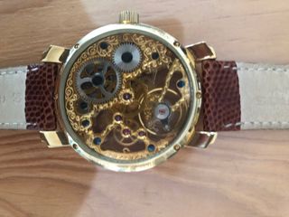 Reloj Akribos XXIV Mecánico Piel Dorado