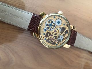 Reloj Akribos XXIV Mecánico Piel Dorado