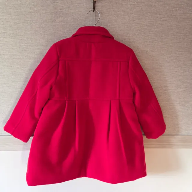 Abrigo de paño color rojo, marca Mayoral talla 3 