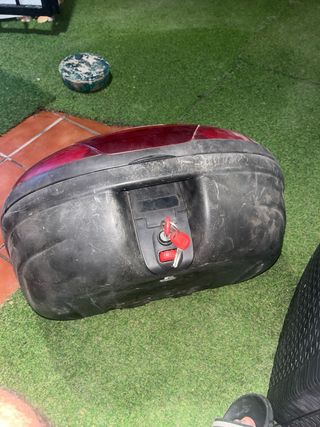 Baúl moto con soporte