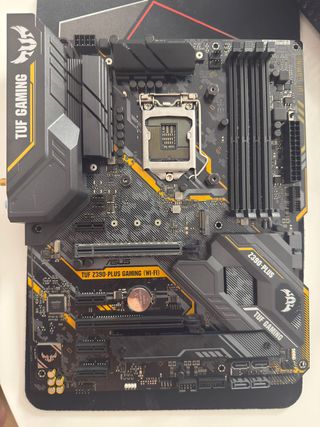 Torre Gaming MSI i7 Radeon 6800XT Negra