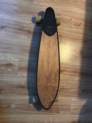 Patinete de madera