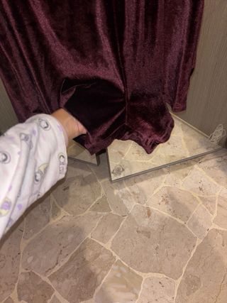 Tuta elegante in velluto viola