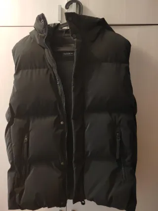 Chaleco acolchado Zara hombre negro