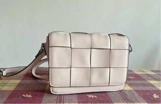 Borsa Stradivarius bianca intrecciata