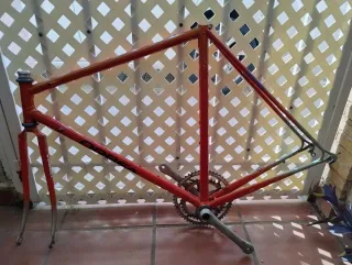 Sillín bicicleta. Orbea. Cuadro Orbea