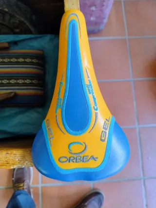 Sillín bicicleta. Orbea. Cuadro Orbea