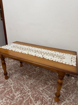 Mesa de comedor de madera
