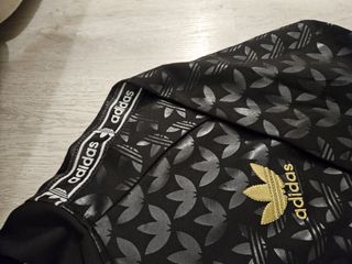 Chándal Adidas Negro y Dorado Talla L