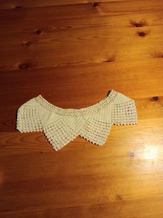 Cuello ganchillo beige/blanco