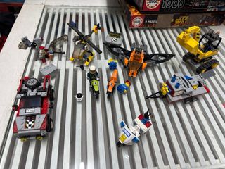 Lego: Vehículos y Figuras