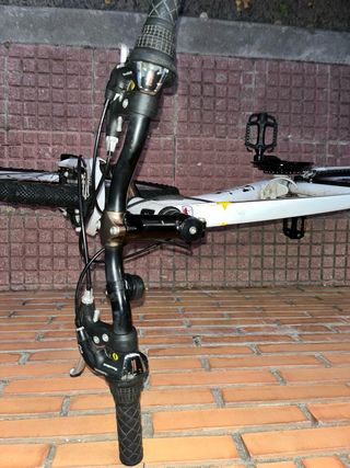 Bicicleta B'Twin Blanca