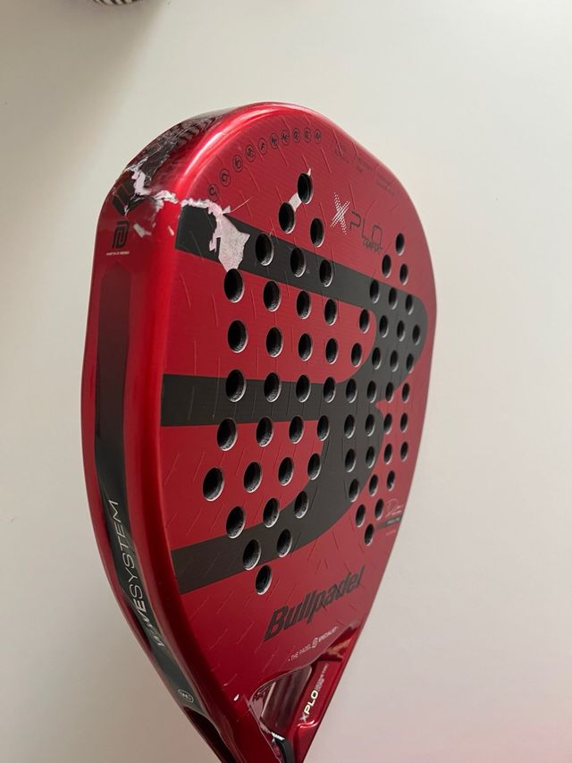 Pala de pádel Bullpadel XPLo