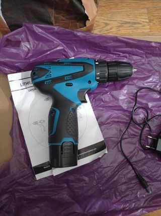 Taladro Atornillador Bateria con cargador 