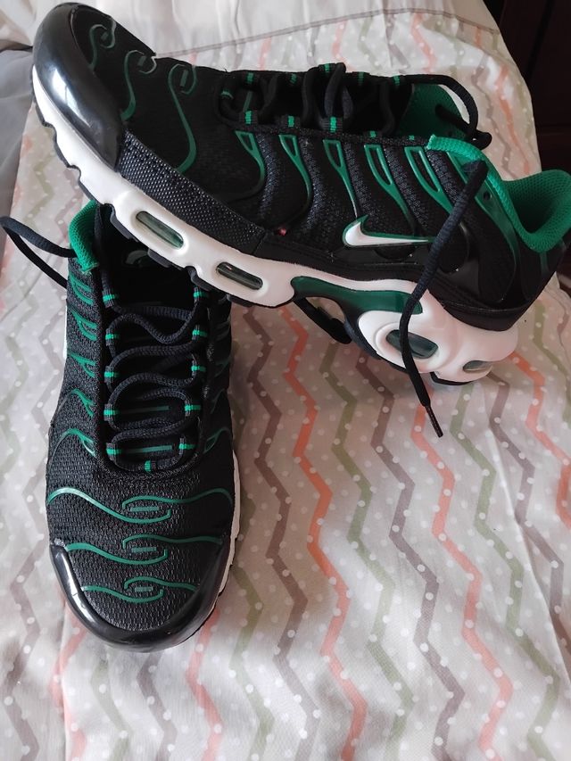 Zapatillas Nike Negras y Verdes