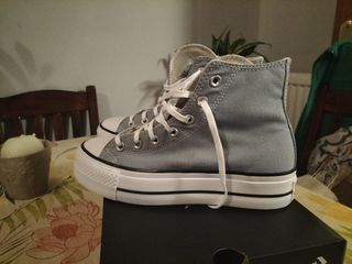 Converse grises plataforma