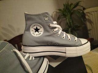 Converse grises plataforma
