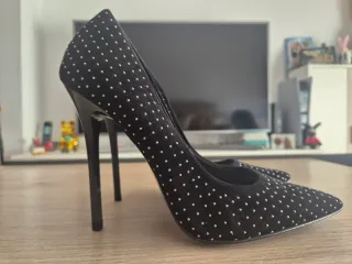 Zapatos Zara Tacón Aguja tachuelas Plateadas