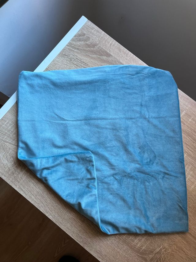 Funda cojín terciopelo turquesa