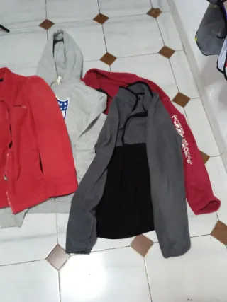 Lote Ropa Hombre: Sudadera Roja y Gris