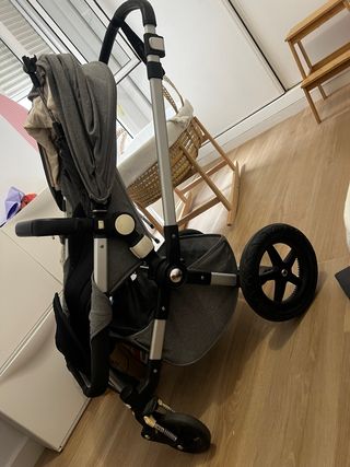 Carrito de bebé gris
Bugaboo camaleón 3 