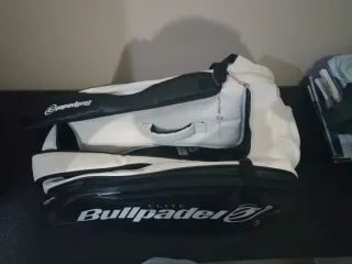Paletero Bullpadel Elite Gemma Triay