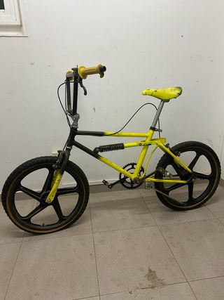 Bici Akimoto KM4 Amarilla