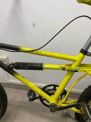 Bici Akimoto KM4 Amarilla