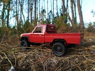 Coche RC Toyota Land Cruiser Rojo
