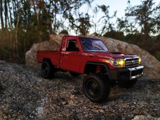 Coche RC Toyota Land Cruiser Rojo