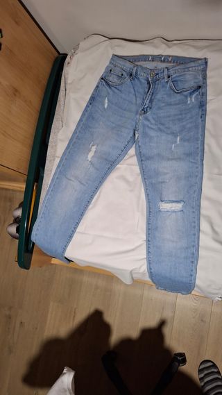Pantalones vaqueros rotos 14-15 años
