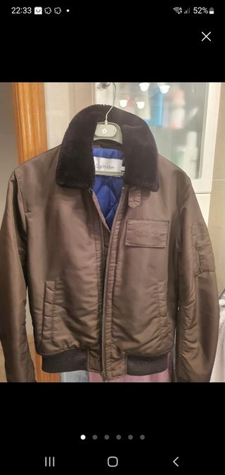 Cazadora Calvin Klein Marrón con Cuello Negro