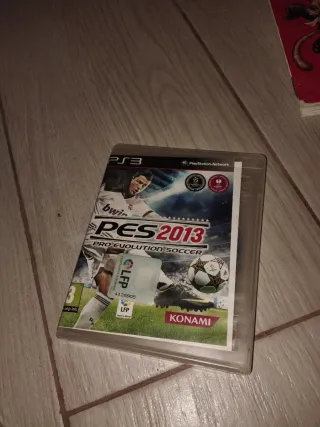 PES 2013 PS3 
A 8 EUR