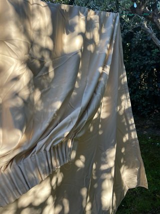 Tenda oscurante beige satinata