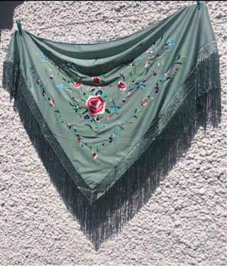 Mantoncillo Flamenco Bordado