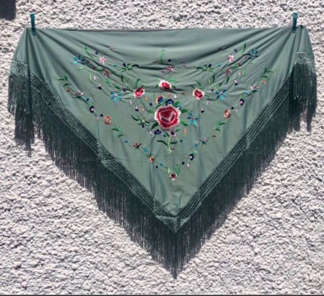 Mantoncillo Flamenco Bordado