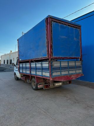 Camión 3500kg basculante