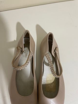 Zapatos/ merceditas Tizzas niña 36