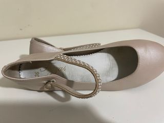 Zapatos/ merceditas Tizzas niña 36