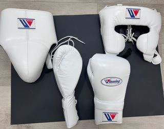 Kit Winning Blanco: Guantes, Casco y Coquilla