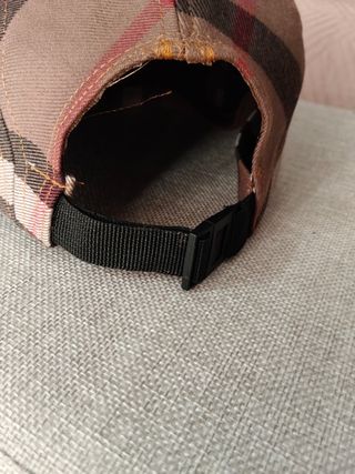 Gorra Burberry Cuadros upcycling 