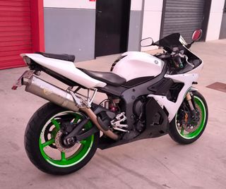 Yamaha YZF R6 600 120cv 2005 inyección!