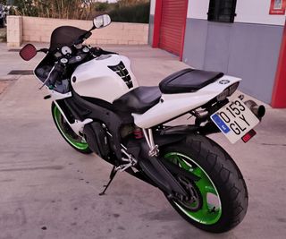 Yamaha YZF R6 600 120cv 2005 inyección!