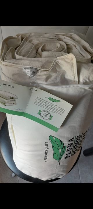 Nórdico plumón y pluma 200x200