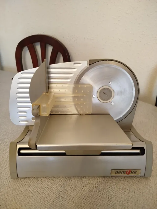 Cortador de fiambre Demka