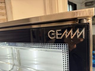 Nevera expositora de vinos GEMM