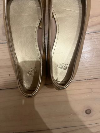 Bailarinas doradas con lazo